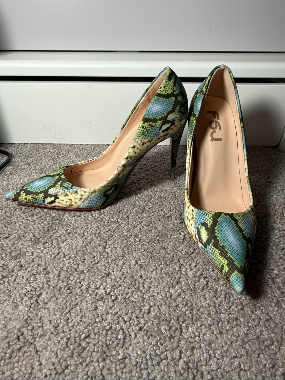 Green Snake-Print Pointed Toe Stiletto Pumps